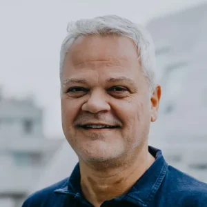 Dr. med. Rasin Özay